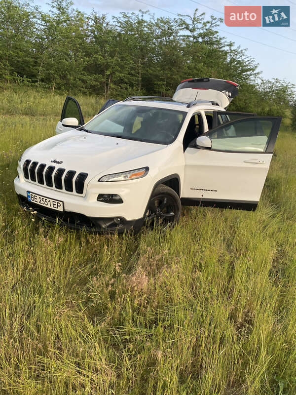 Jeep Cherokee (2015)
