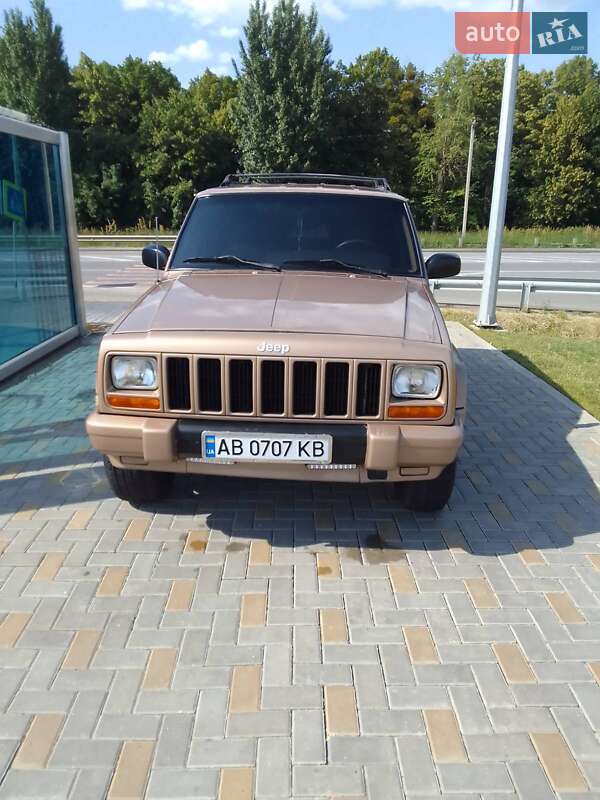 Jeep Cherokee (1998)