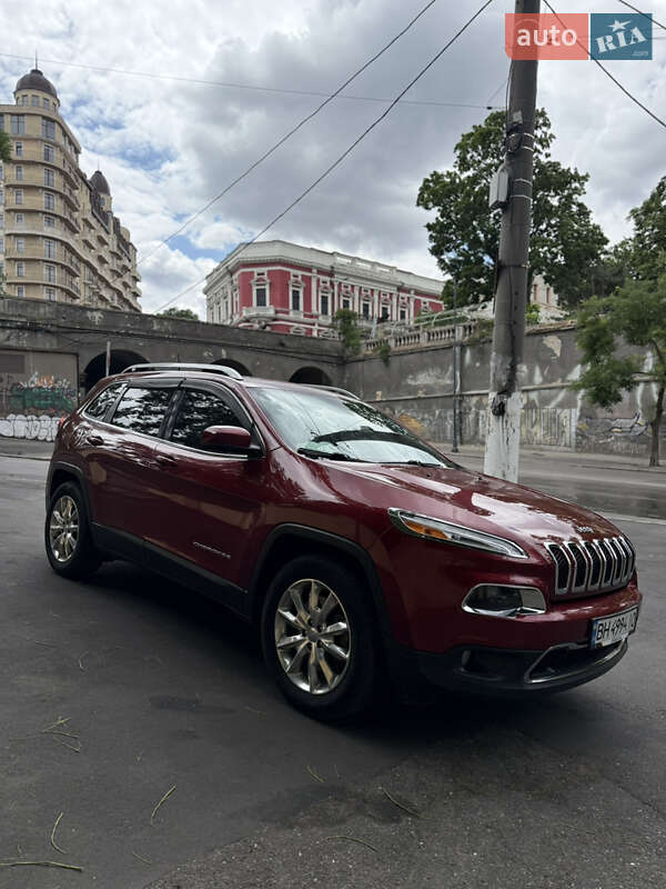 Jeep Cherokee (2016)