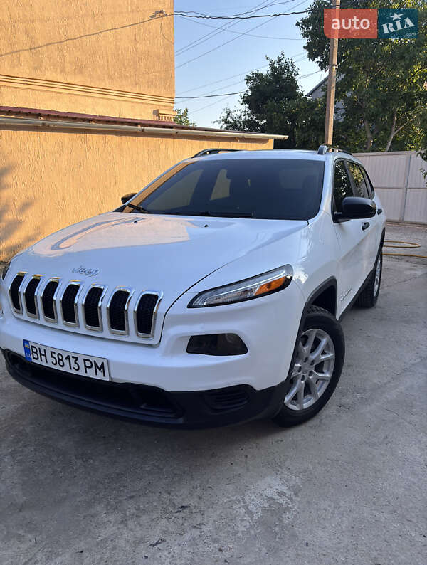 Jeep Cherokee (2016)