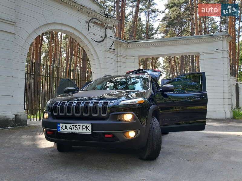 Jeep Cherokee (2016)