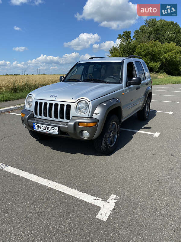 Jeep Cherokee (2004)