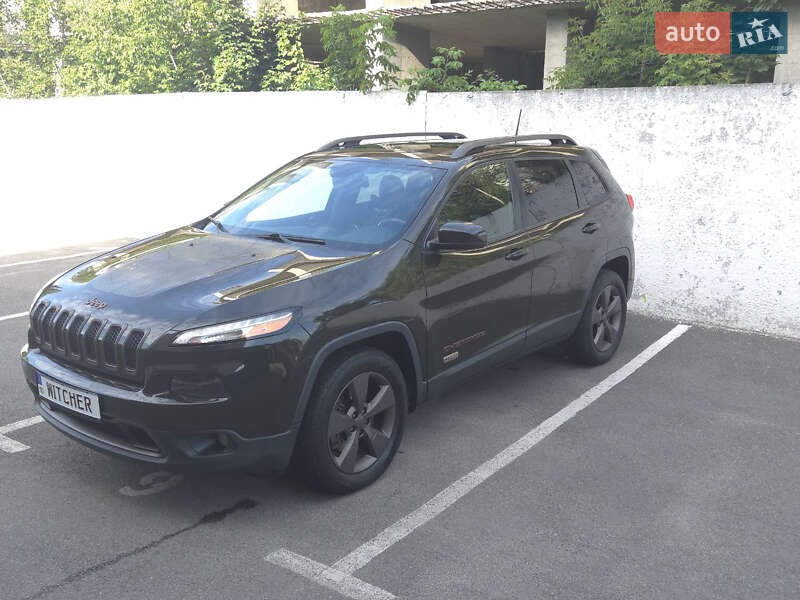 Jeep Cherokee (2016)