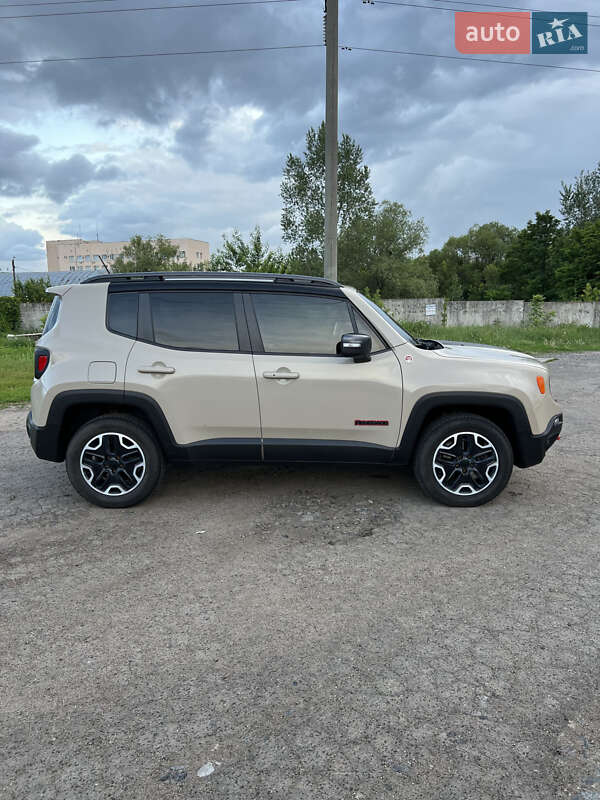 Jeep Renegade (2015)