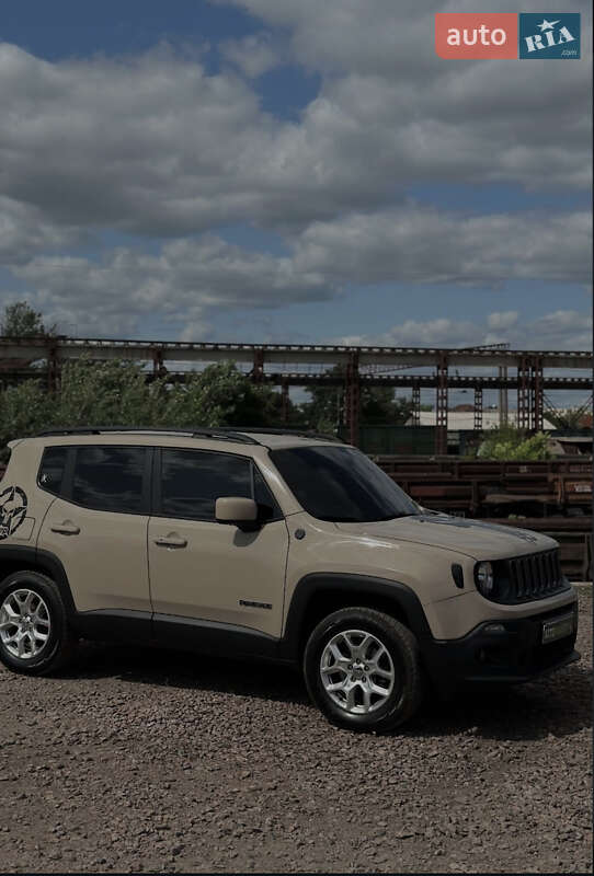 Jeep Renegade (2016)