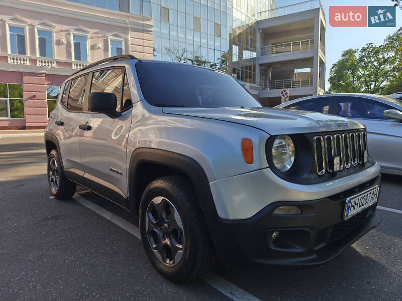 Jeep Renegade (2016)