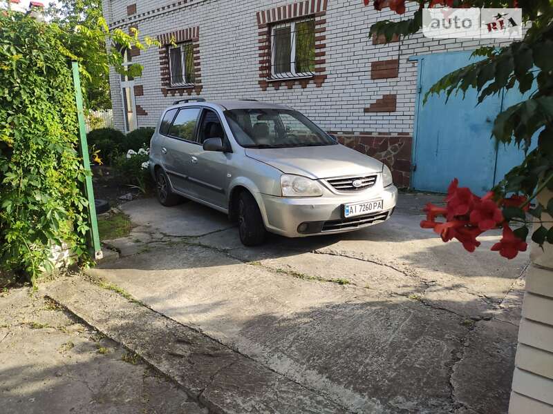 Kia Carens (2002)