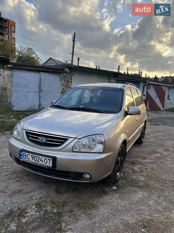 Kia Carens (2004)