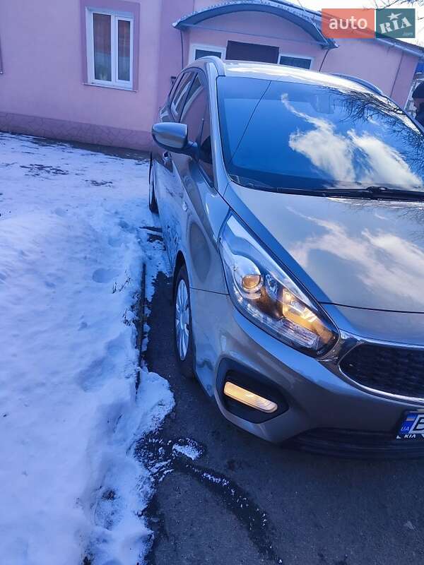 Kia Carens (2017)