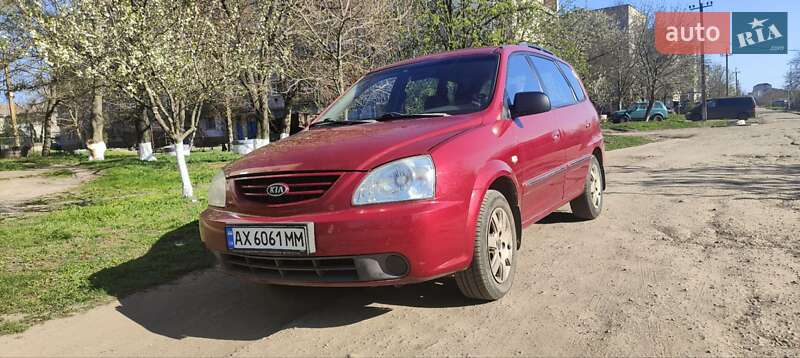Kia Carens (2005)