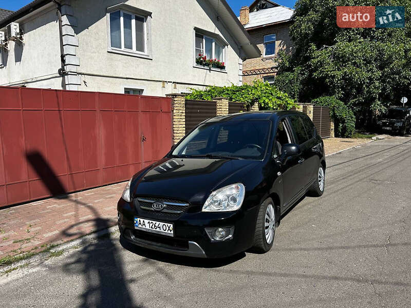 Kia Carens (2007)