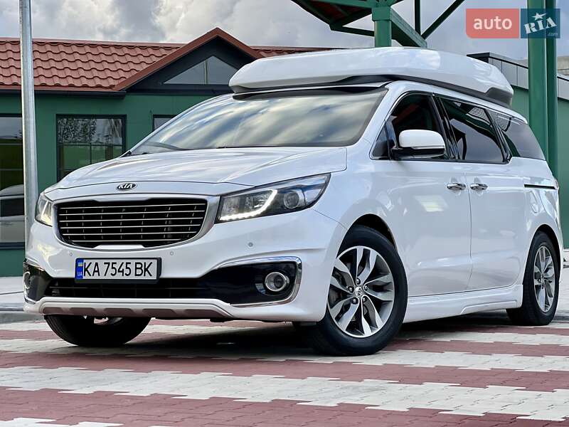 Kia Carnival (2017)