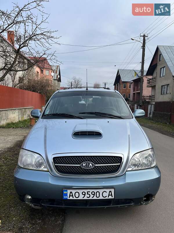 Kia Carnival (2002)