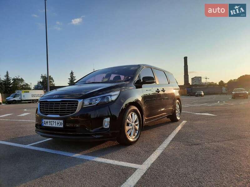 Kia Carnival (2014)