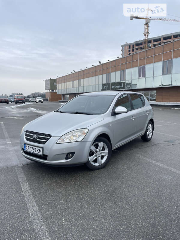 Kia Ceed (2007)