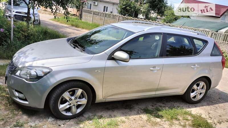 Kia Ceed (2010)