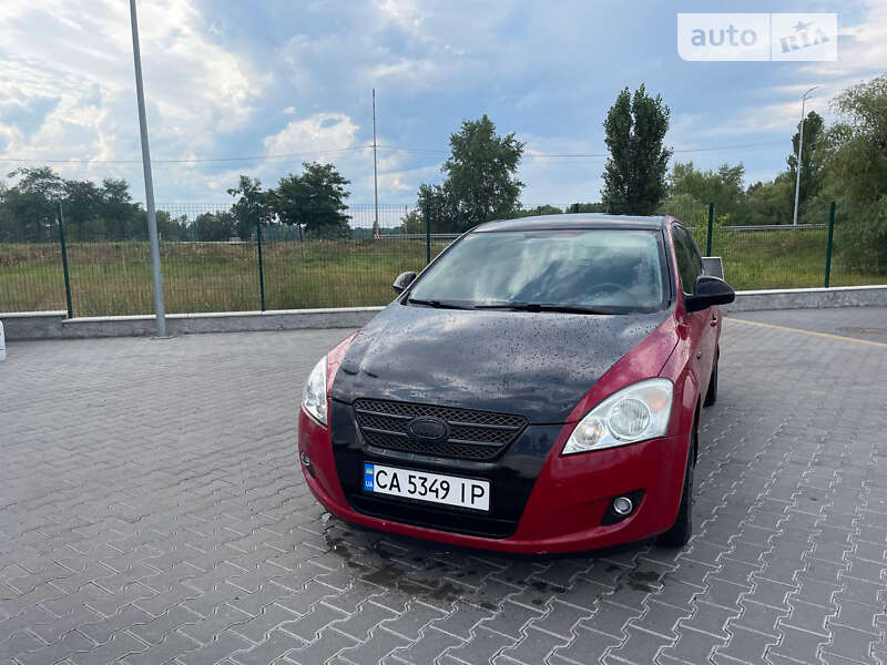 Kia Ceed (2007)