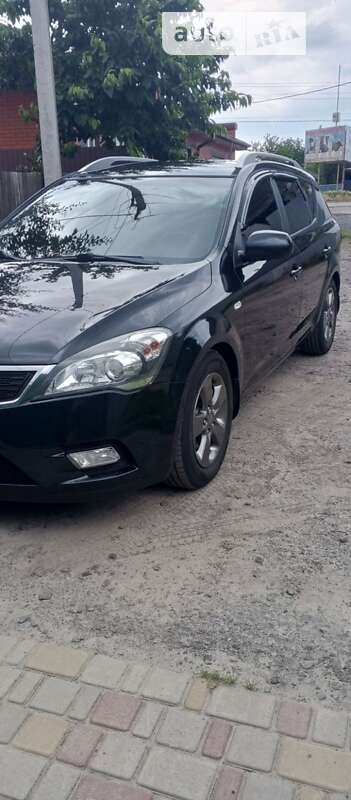 Kia Ceed (2010)