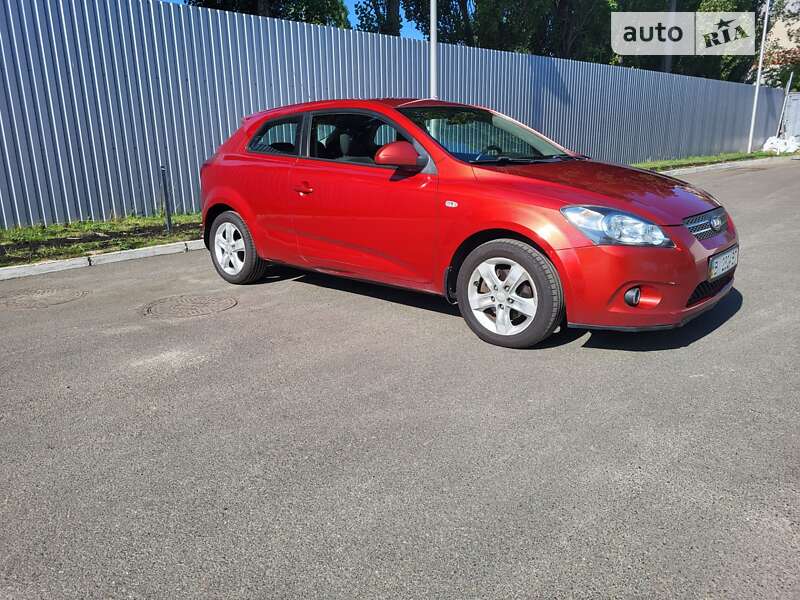 Kia Ceed (2008)