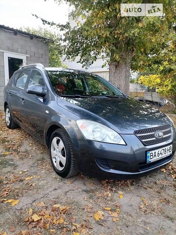 Kia Ceed (2009)
