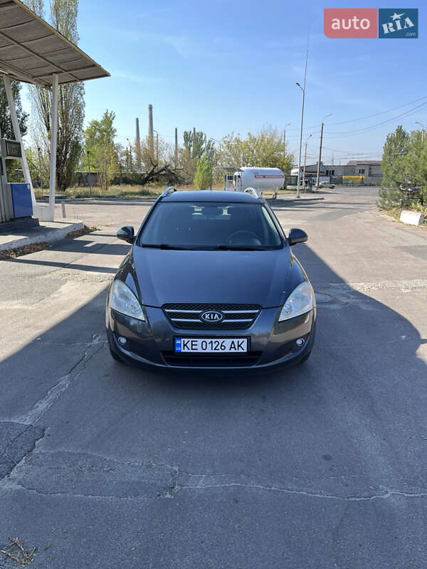 Kia Ceed (2007)