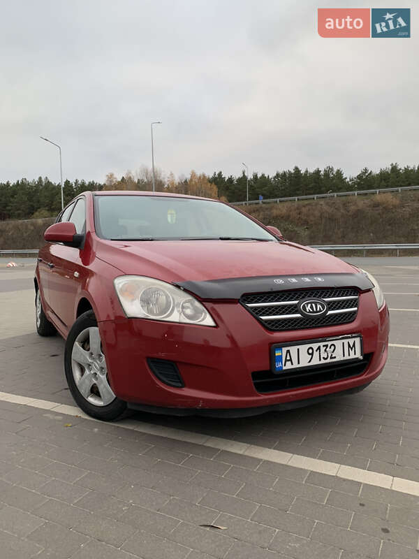 Kia Ceed (2007)