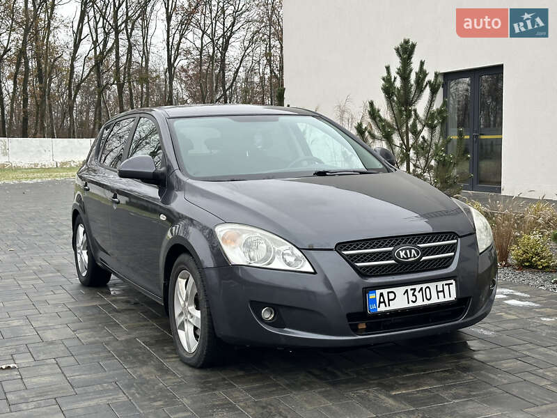 Kia Ceed (2007)