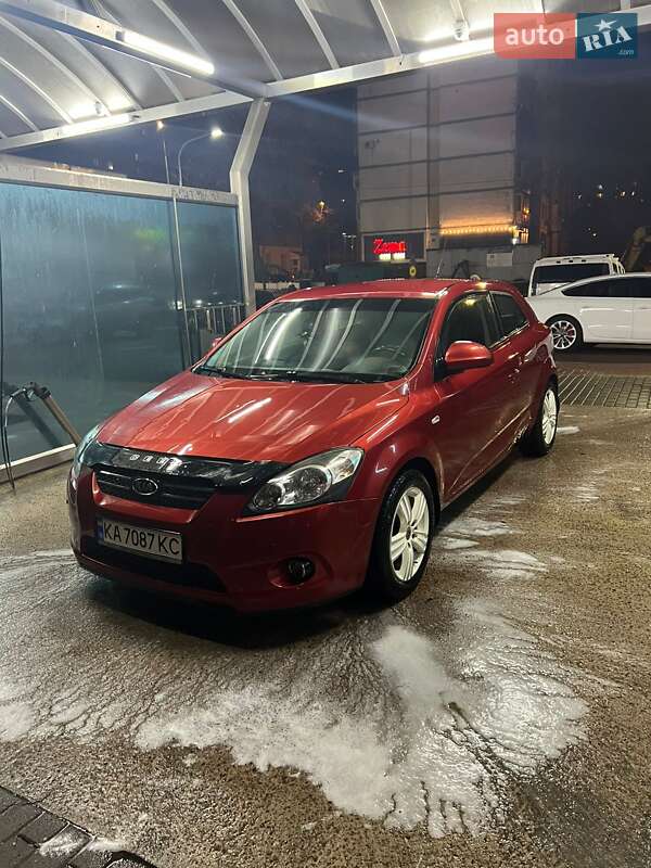 Kia Ceed (2008)