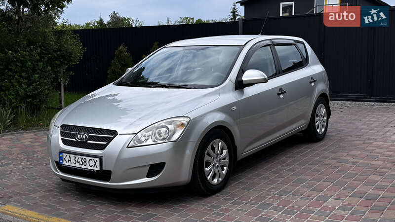 Kia Ceed (2008)