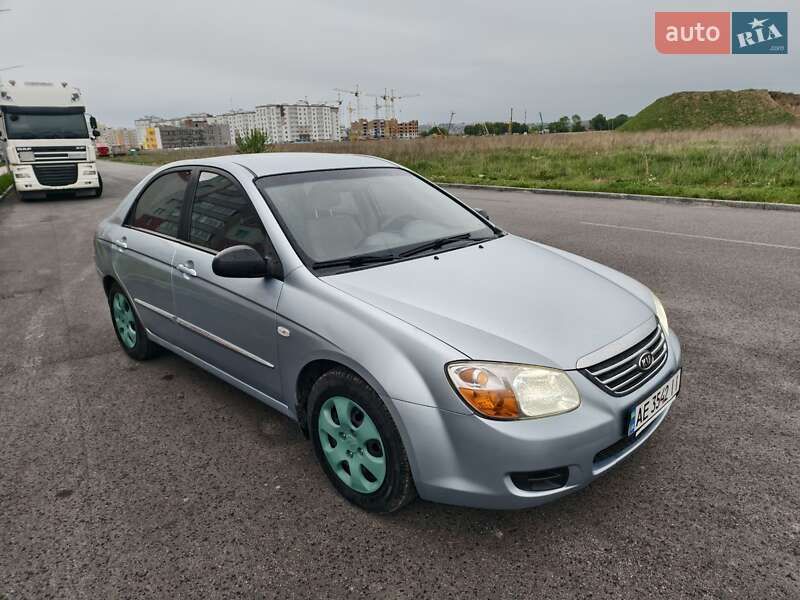 Kia Cerato (2007)
