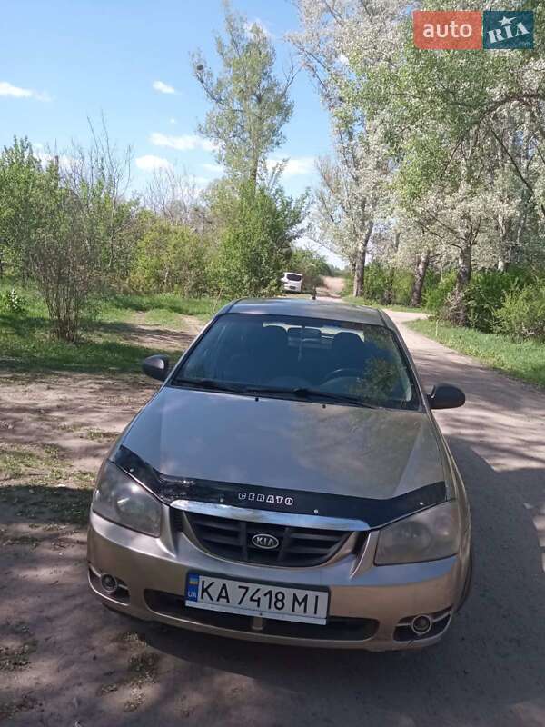 Kia Cerato (2005)