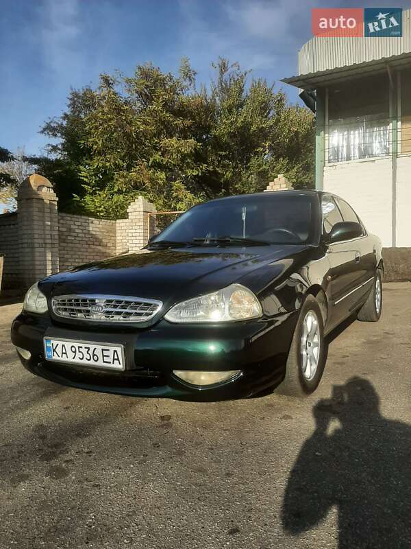 Kia Clarus (2000)