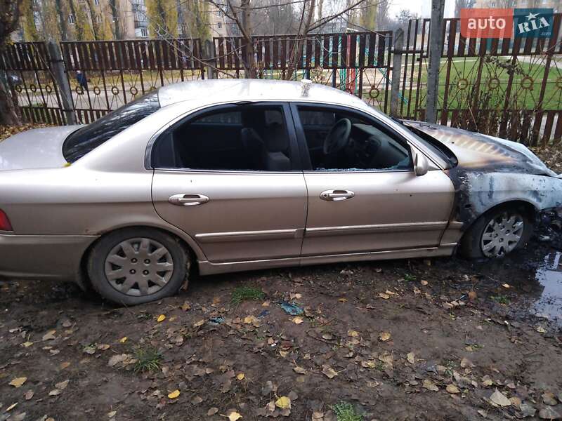 Kia Magentis (2004)