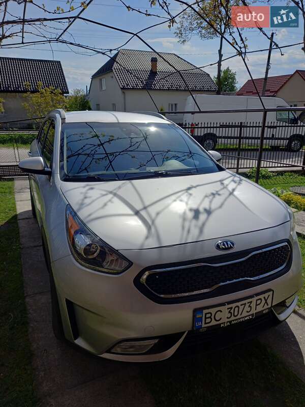 Kia Niro (2017)