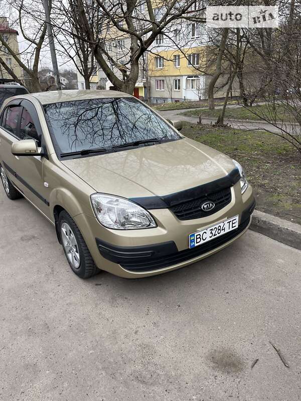 Kia Rio (2008)