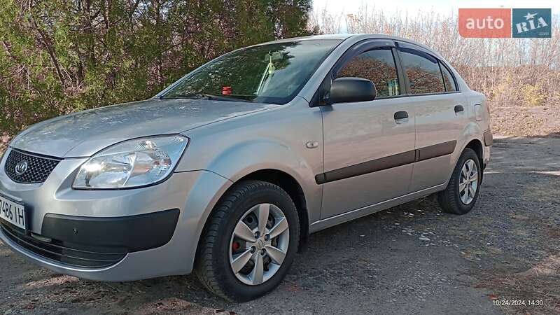 Kia Rio (2008)
