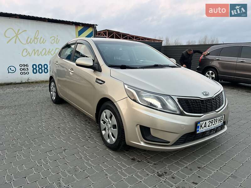 Kia Rio (2012)