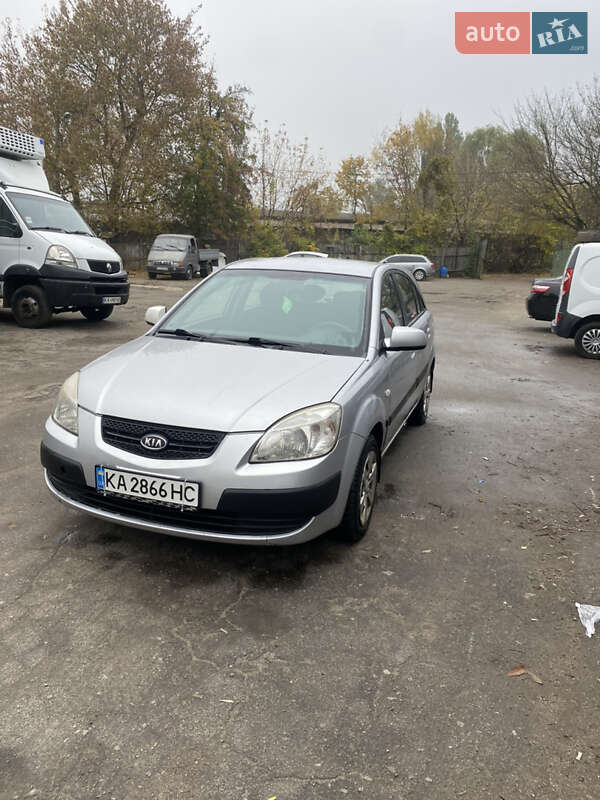 Kia Rio (2008)