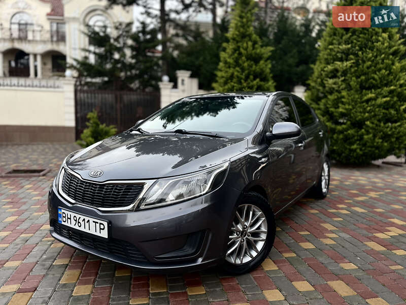 Kia Rio (2012)
