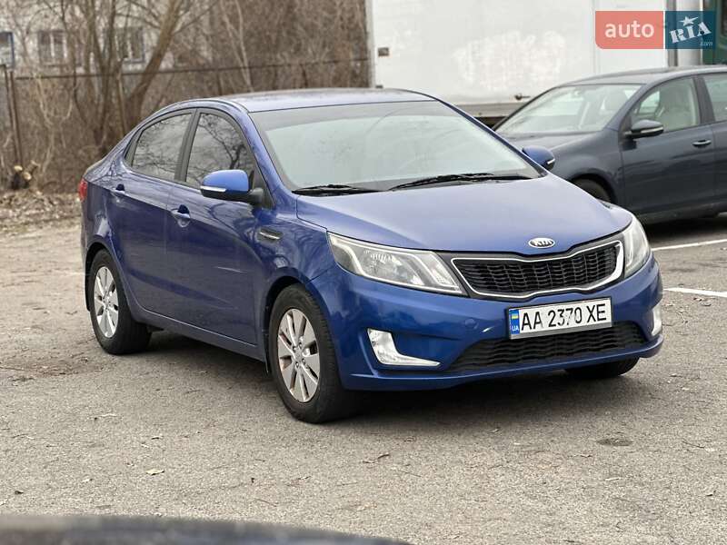 Kia Rio (2013)