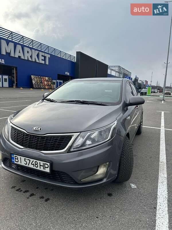 Kia Rio (2013)