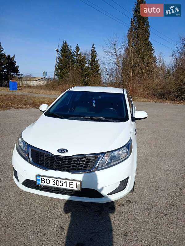Kia Rio (2013)