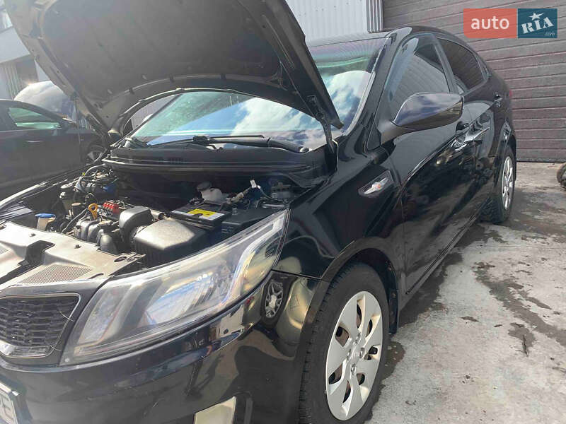 Kia Rio (2013)