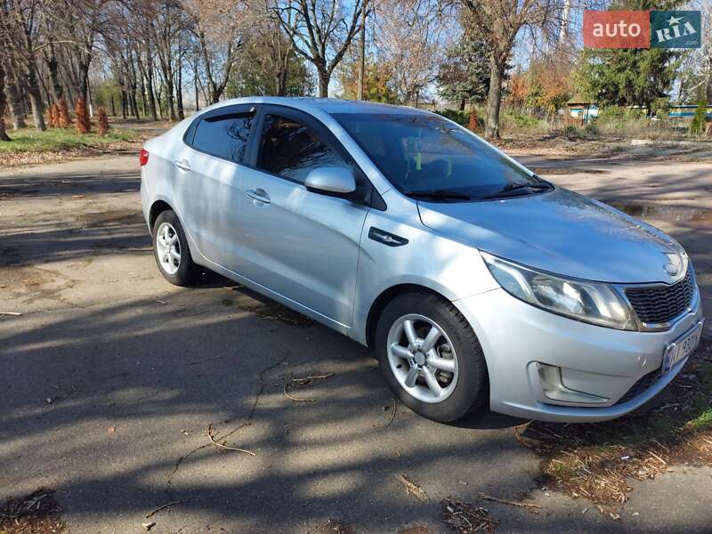 Kia Rio (2013)