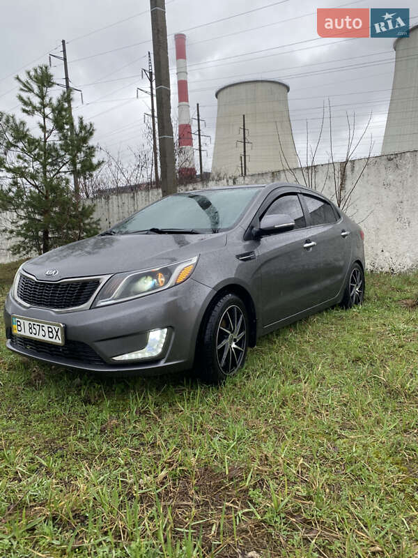 Kia Rio (2013)