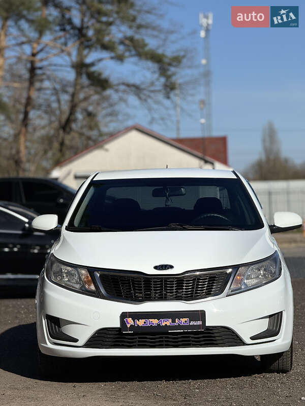 Kia Rio (2012)