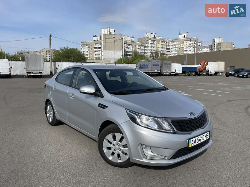 Kia Rio (2012)