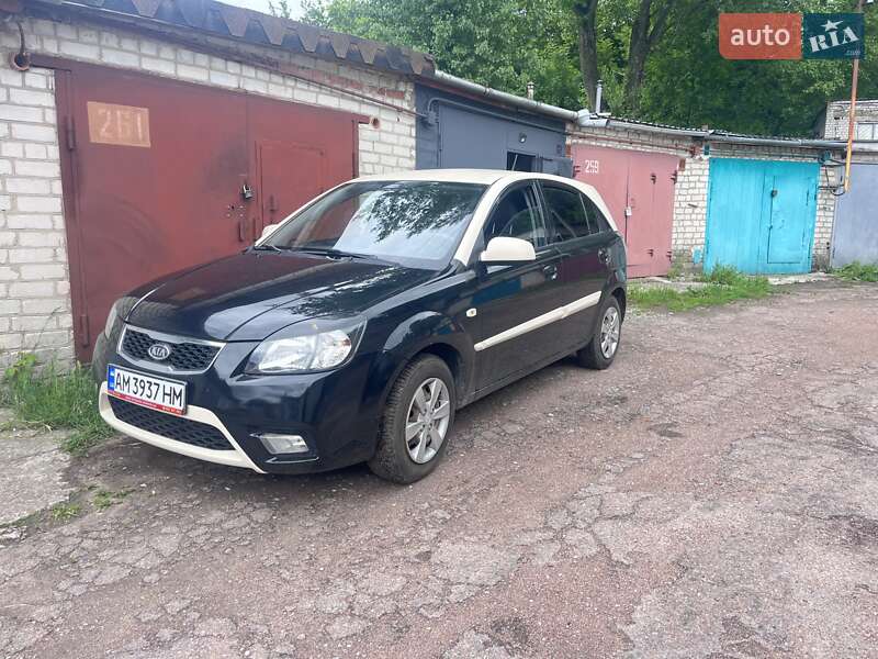 Kia Rio (2009)