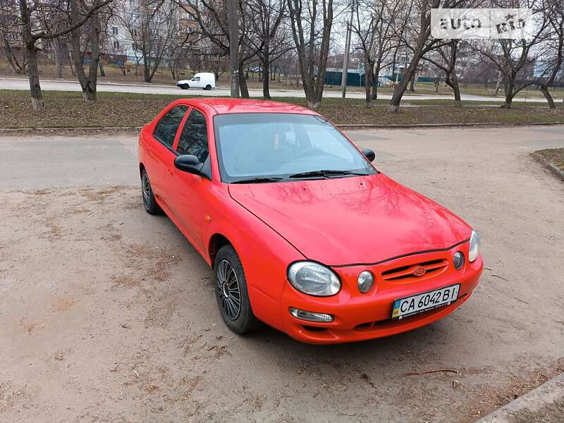 Kia Shuma (1996)