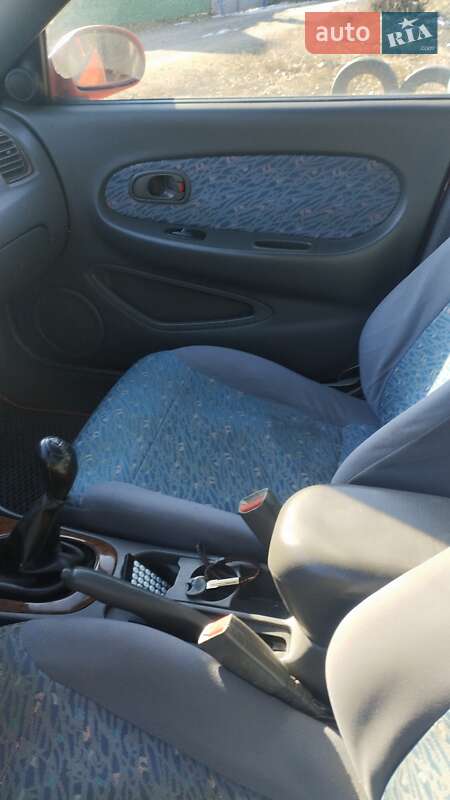 Kia Shuma (1999)